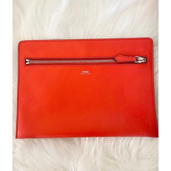 Fendi Dotcom Taupe Bag with removable pouch/strap - Picture 10 of 15